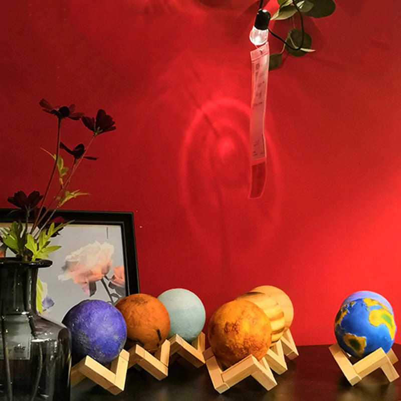 The Royal Planet Lamps